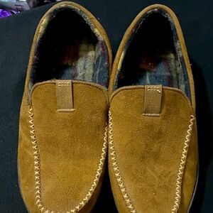 LEVI STRAUSS  MENS SIZE 11/12 FAUX TAN SUEDE FLANNEL LINED SLIPPERS CLEAN
